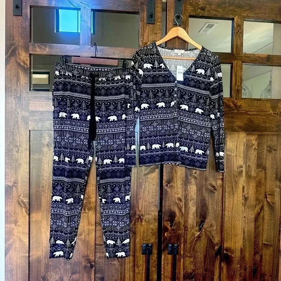LOFT Polar Bear Henley Pajama Set Size Small Polar Bears - Picture 1 of 6